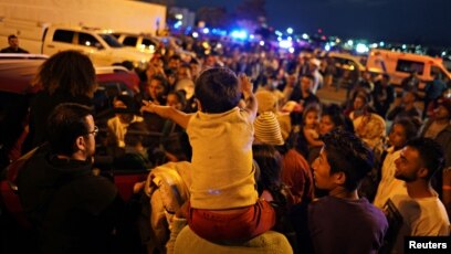 Caravana retoma marcha en M xico enfrentando nueva pol tica de