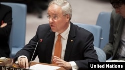 카렐 얀 구스타프 본 우스테롬 유엔주재 네덜란드 대사가 지난해 9월 유엔 안보리 회의에서 발언하고 있다.