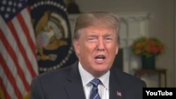 도널드 트럼프 미국 대통령이 15일 백악관 유튜브 채널을 통해 미북 정상회담 성과와 공동성명의 의미에 대해 직접 설명한 동영상을 공개했다.