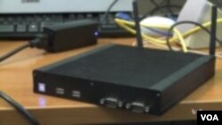 The SpiderRadio router is able to switch among Wi-Fi networks without overloading any of them. (VOA TV)