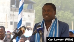 Faure Gnassingbé, na meeting na Sokodé, Togo, le 20 février 2020. (VOA/Kayi Lawson)