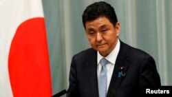 Menteri Pertahanan Jepang Nobuo Kishi dalam konferensi pers di Tokyo (foto: dok). 