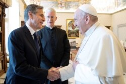 El secretario de Estado de EE. UU., Antony Blinken, es recibido por el papa Francisco en el Vaticano el 28 de junio de 2021.