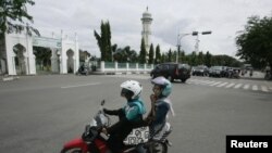 Suasana kota di Banda Aceh, yang melarang warga merayakan malam Tahun Baru, menyusul fatwa ulama setempat bahwa perayaan Tahun Baru adalah haram. (Foto: Dok)