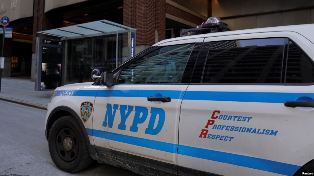 Archivo. Al menos cinco personas, incluyendo tres bebés fueron apuñadas en una guardería en Queens, Nueva York.