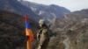 Հայաստանի զինված ուժերի զինվորականը՝ հայ-ադրբեջանական սահմանին