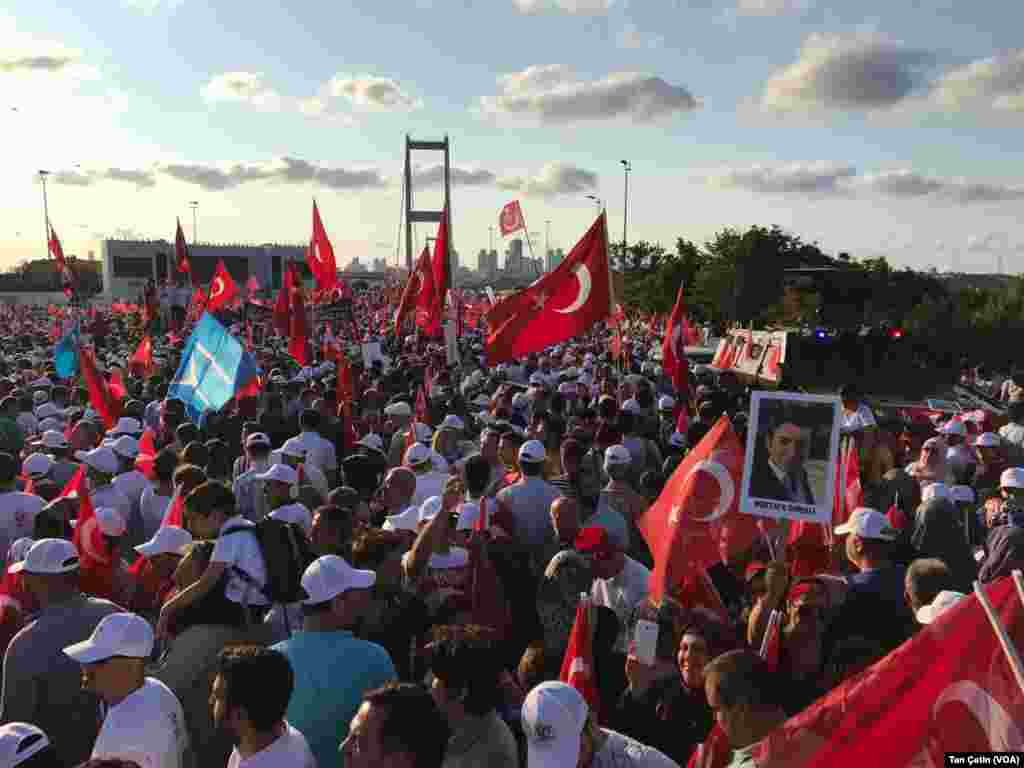 15 İyul Demokratiya və Milli Birlik Yürüşü