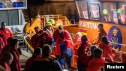 23 Aralık 2024 - Survivors of Russian cargo ship Ursa Major sinking arrive in Cartagena Akdeniz'de batan Rus kargo gemisi Ursa Major'dan kurtarılan mürettebat, İspanya'nın Cartagena limanına getirildi.