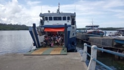 KMP Bakkat Menuang yang bersandar di Dermaga Tuapeijat, Sipora Utara, Kabupaten Kepulauan Mentawai, Sumbar. (Courtesy: Humas Pemkab Mentawai).