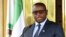 Le président de la Sierra Leone, Julius Maada Bio, lors d'une conférence de presse après une réunion avec le président ivoirien, le 4 mai 2018.