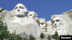 အေမရိကန္ျပည္ေထာင္စု သမၼတမ်ား George Washington, Thomas Jefferson, Theodore Roosevelt , Abraham Lincoln 