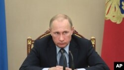 Путин: САД сакаат да спречат реизбор на претседателот на ФИФА Сеп Блатер