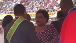 Former Rival Mujuru Gives New Zimbabwe President Warm Welcome