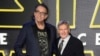 Peter Mayhew, Aktor Pemeran Chewbacca dalam Film “Star Wars” Tutup Usia