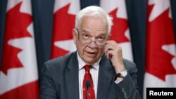 Đại sừ Canada tại Trung Quốc John McCallum.