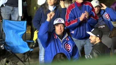 PHOTO: The Moment Hillary Clinton Learned the Chicago Cubs Are