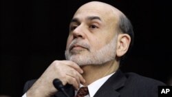 El presidente de la FED, Ben Bernanke, afirmó hace pocas semanas que el banco central está dispuesto a actuar para mejorar la economía de EE.UU., en caso de ser necesario.