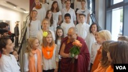 གོང་ས་༸སྐྱབས་མགོན་ཆེན་པོ་མཆོག་གིས་ ཇར་མི་ནིའི་ནང་བཀའ་སློབ་གསུང་བཤད་གནང་བ་ (tibet.net)