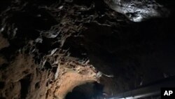 지난 3월 미국 샌디에고 터널태스크포스가 샌디에고주와 멕시코를 연결하는 지하터널 사진을 공개했다. 이 터널을 통해 멕시코에서 마약이 밀수 됐다고 미 당국자들이 밝혔다