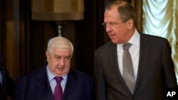 د شام خارجه وزیر د خپل روسي هم منصب سرگی لاؤرو سره خبرو اترو د پاره د روس په سفر دی