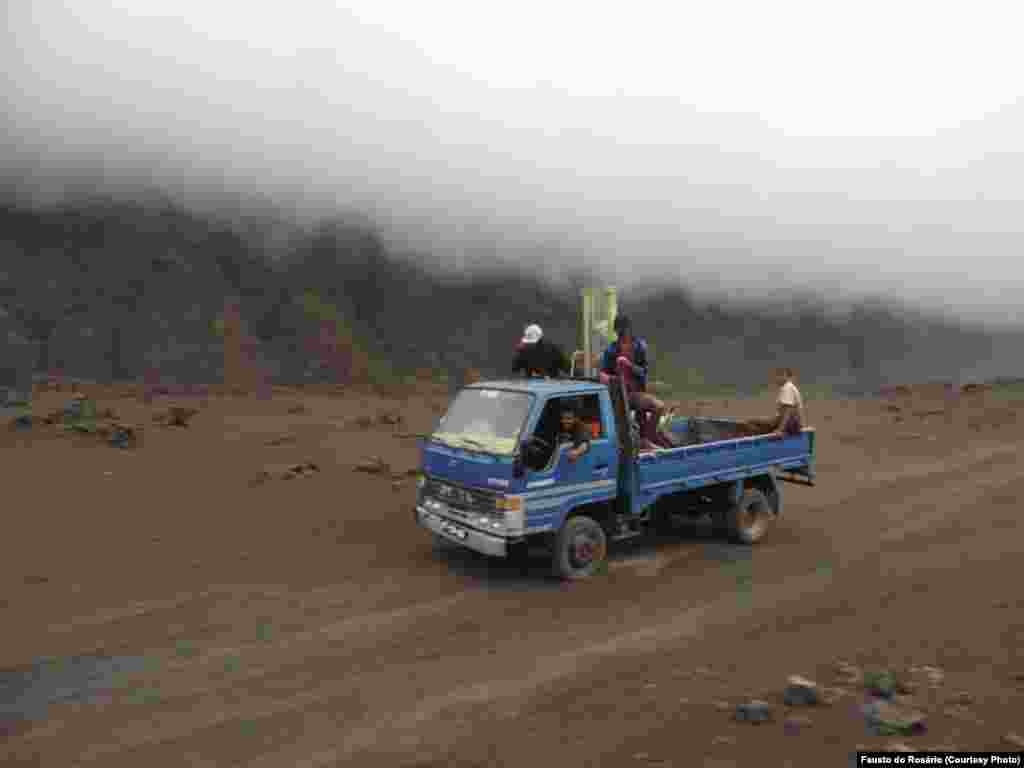 Vulcão do Fogo em erupção. Cabo Verde 23 de Novembro 2014