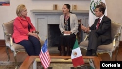 Hillary Clinton y el presidente Enrique Peña Nieto en su reunión en Los Pinos.