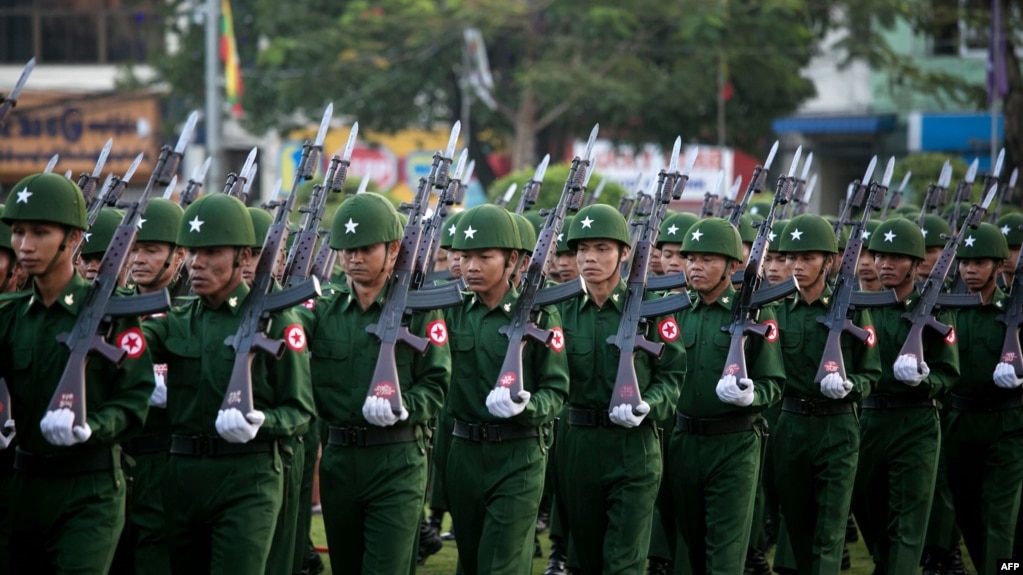 ၇၃ ႏွစ္ေျမာက္ ျပည္ေထာင္စုေန႔ အခမ္းအနားမွာ ပါဝင္ခ်ီတက္ေနတဲ့ ျမန္မာ့တပ္မေတာ္သားမ်ား။ (ေဖေဖာ္ဝါရီ ၁၂၊ ၂၀၂၀)