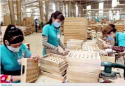 Vietnam telah mengambil alih China sebagai pengekspor furnitur terbesar ke AS karena tarif mendorong produsen keluar dari ekonomi terbesar kedua di dunia dalam tangkapan layar.