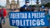 Nicaragüenses exiliados protestan contra el presidente Daniel Ortega en la Ciudad de Guatemala, el domingo 7 de noviembre de 2021.