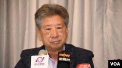 民主思路召集人汤家骅表示，在传统民主派不参选的情况下，估计今次立法会投票率不高， 他希望中间派参选以坚持及努力，令本来不愿意投票的选民，重新思考是否出来投票。 (美国之音 汤惠芸)