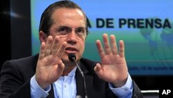 Ricardo Patiño es uno de los tres cancilleres de UNASUR que “acompañan” el diálogo en político en Venezuela.