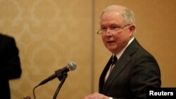 លោក​មេធាវី Jeff Sessions ថ្លែង​ក្នុង​សម្ព័ន្ធប្រជុំនិទាឃរដូវប្រចាំឆ្នាំ​អំពីការ​ពង្រឹង​ជន​អន្តោប្រវេសន៍​នៅ​រដ្ឋ New Mexico សហរដ្ឋ​អាមេរិក​កាលពី​ថ្ងៃទី​១១ មេសា ២០១៨។