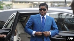 Teodorin Obiang Nguema fils du président de la Guinée équatoriale et vice-président de la République, arrive au stade lors de son 41e anniversaire d’âge, à Malabo, 24 juin 2013.