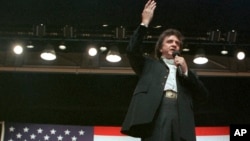 Country music legend Johnny Cash performs in Jackson, Tenn., Oct. 1986. 