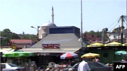 Besimtarët myslimanë në Maqedoni mbyllin muajin e Ramazanit