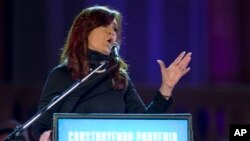 La presidenta argentina Cristina Fernandez está siendo sometida a la “preparación y estudios cardiovasculares prequirújicos”.