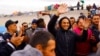 Meksika orqali AQSh hududiga o'tgan migrantlar