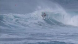 Campeón mundial de surf queda eliminado