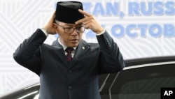 Menteri Luar Negeri Sugiono tiba di KTT BRICS di Kazan, Rusia, Kamis, 24 Oktober 2024. (Kirill Zykov/brics-russia2024.ru via AP)