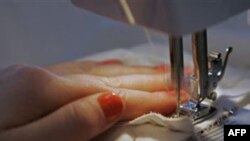Firmat e veshjeve kërkojnë uljen e taksës së makinerive prodhuese