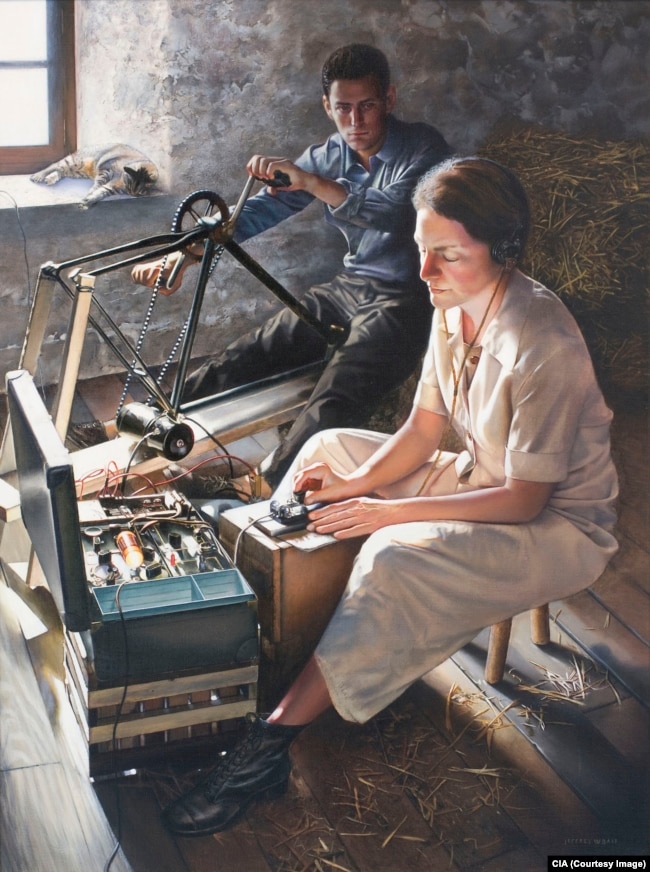 Les Marguerites Fleuriront ce Soir depicts Virginia Hall, a 35-year-old woman from Baltimore, who was recruited to work in Winston Churchill's Special Operations Executive (SOE) to fight the Nazis during World War II.