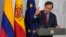 El presidente colombiano Gustavo Petro habla durante una conferencia de prensa en Madrid el 4 de mayo de 2023.