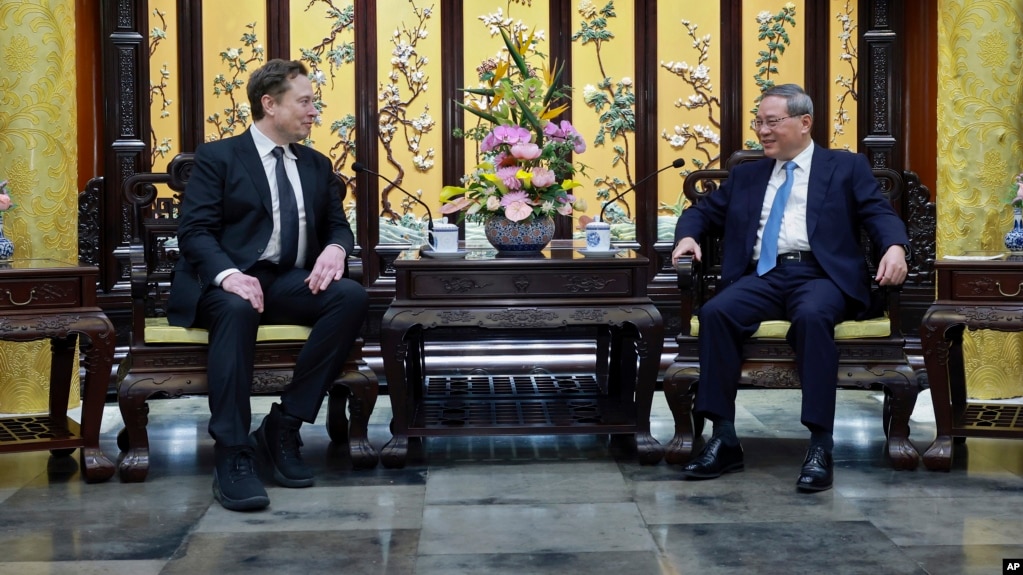 特斯拉首席执行官埃隆·马斯克(Elon Musk)2024年4月28日在北京与中国总理李强举行会晤。