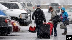 El algunas partes de la zona este del país ya iniciaron las nevadas. Se espera que el clima empeore durante el miércoles y jueves, Día de Acción de Gracias.