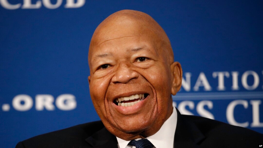 Elijah Cummings berbicara selama makan siang di National Press Club di Washington, 7 Agustus 2019. (Foto: AP/Patrick Semansky)