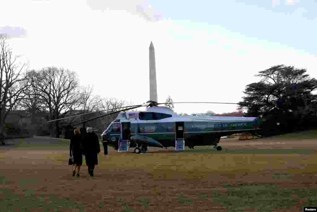 El presidente de Estados Unidos, Donald Trump, y la primera dama Melania Trump salen de la Casa Blanca antes de la toma de posesi&#243;n del presidente electo Joe Biden. 20 de enero de 2021.