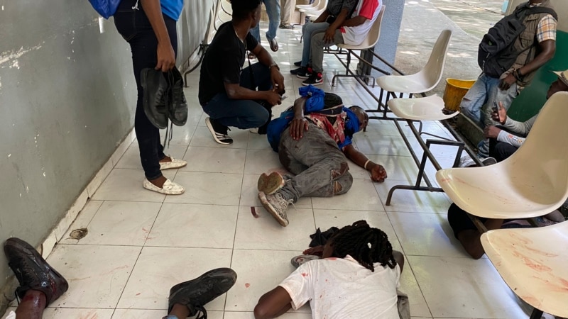 Haiti gang attack at hospital reopening kills 2 reporters, 1 police officer