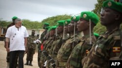 Jerry Rawlings intumwa ya ONU muri Somaliya ariko agendera inteko za Uganda zo muri AMISOM i Mogadishu, mu 2011