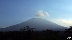 کوه آگونک در اندونزی