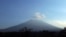 Gunung Agung di Karangasem, Bali tampak saat matahari terbit pada hari Rabu (20/9).